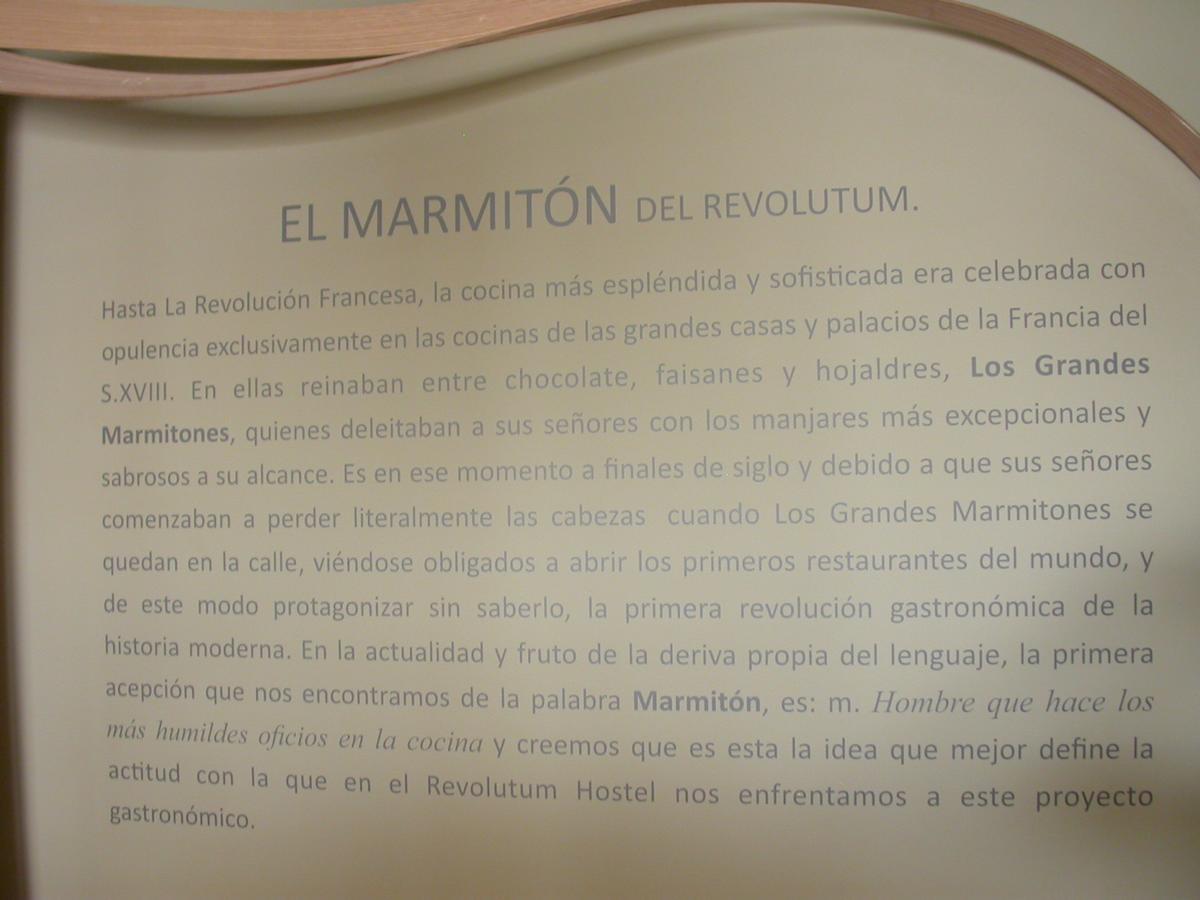 Albergue Revolutum Hostel Salamanca Bagian luar foto