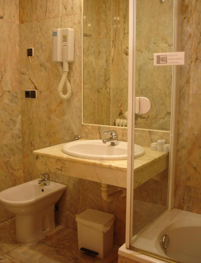 Albergue Revolutum Hostel Salamanca Ruang foto